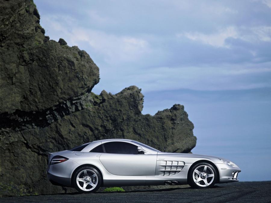  Mercedes-Benz SLR McLaren 2004 года  (фото 140 из 175)